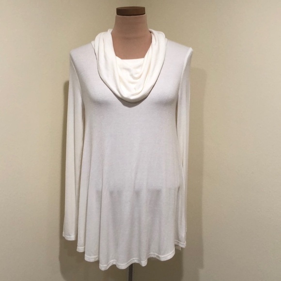 NWT Umgee Top Size Small Ivory Cowl Neck Pleated Back Tunic - Picture 2 of 9